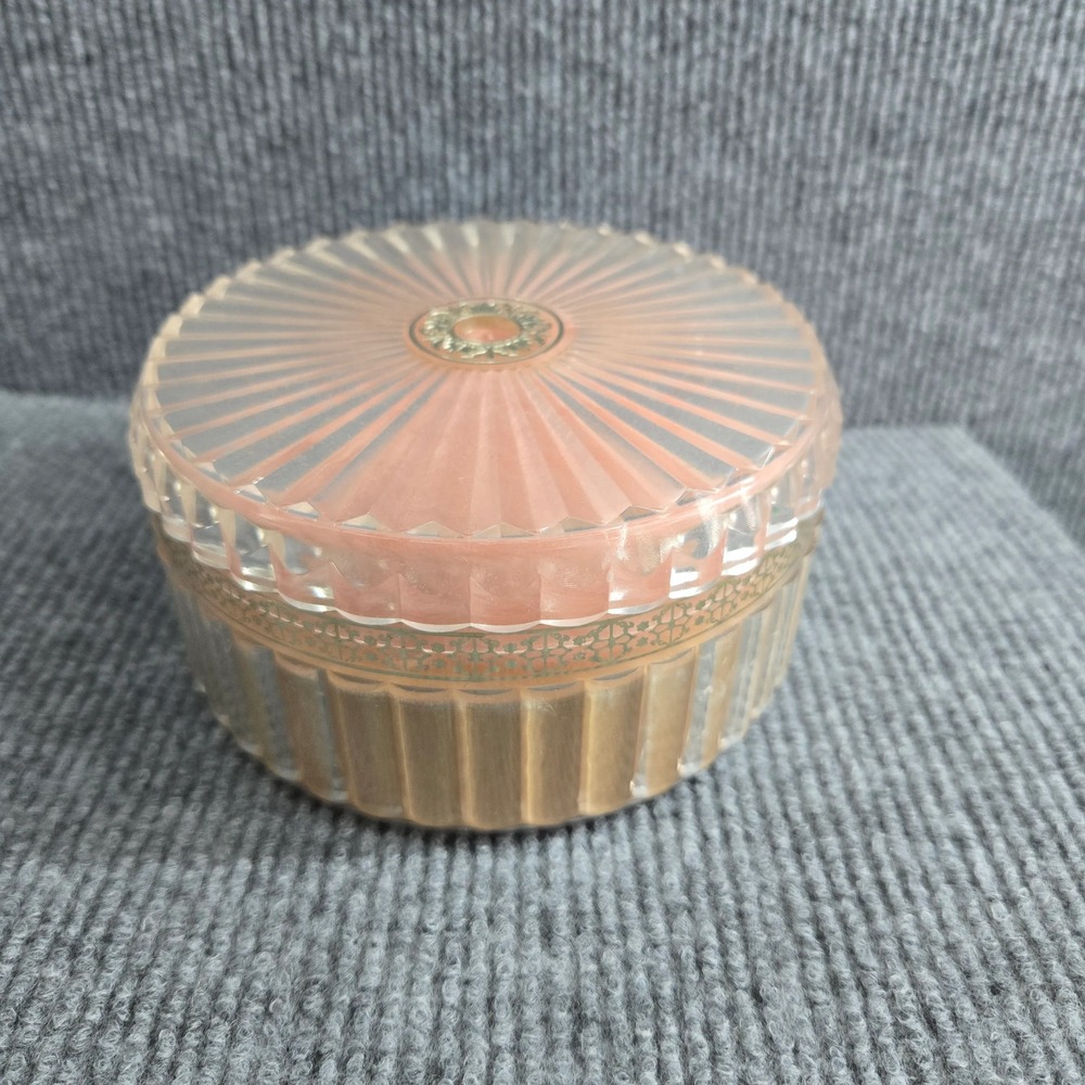 Houbigant Essence de Chantilly Dusting Powder Puff Box 6oz